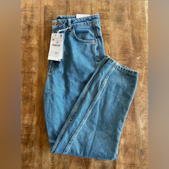 Zara Mom Fit Blue Jeans - Picture 4 of 5